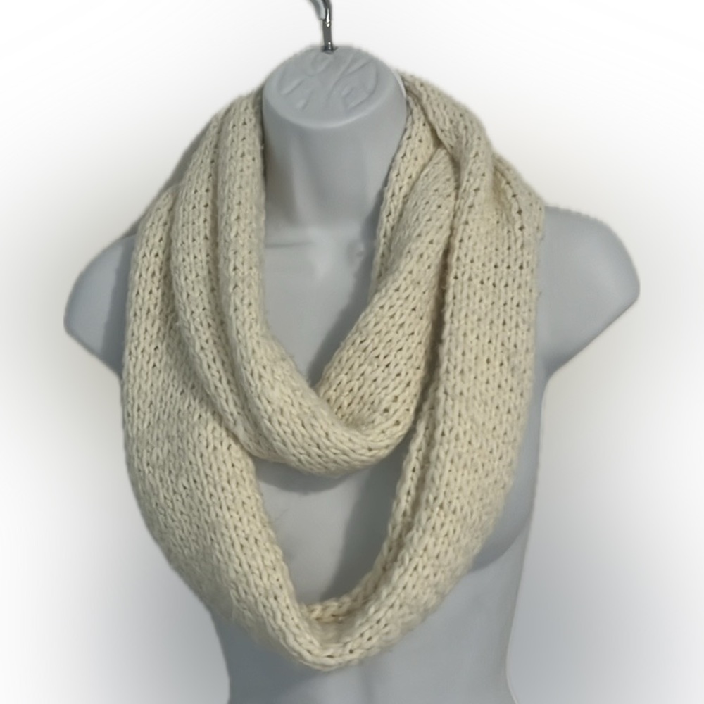 Hollister ifinity scarf